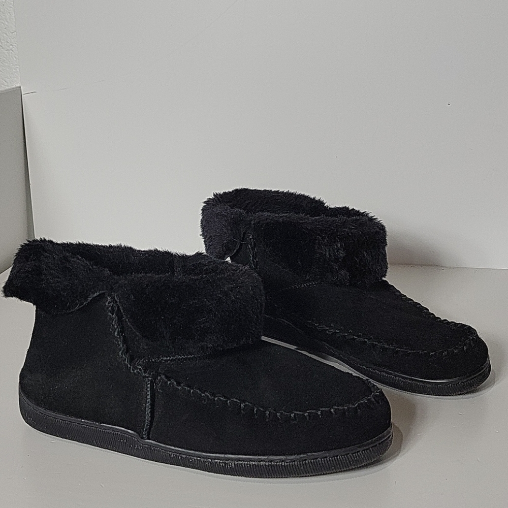 Minnetonka Leather Ankle Moccasins W/Faux fur